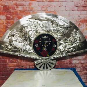 Vintage MCM Silver Japanese Art Deco Floral Decorative Fan Wall Clock